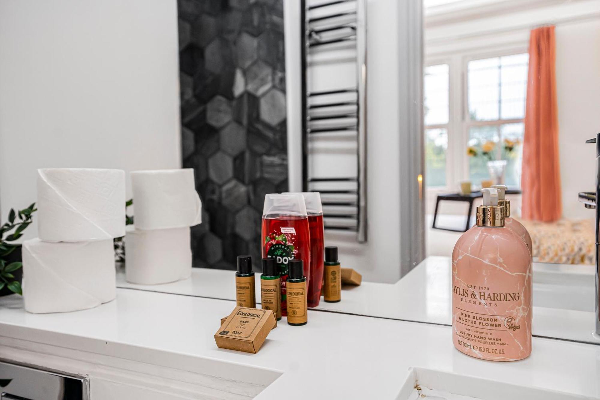 Stylish Modern Apartments By Livestay Short Lets & Serviced Accommodation London Nw6 エクステリア 写真